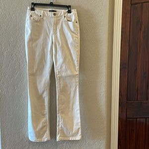 Women's boot cut jeans, Vera Wang size 6 ivory color